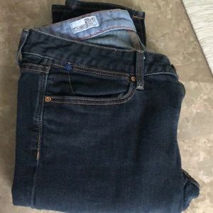 Size 28/6 gap skinny jeans